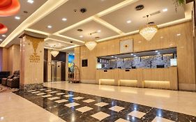 Crown Garden Hotel